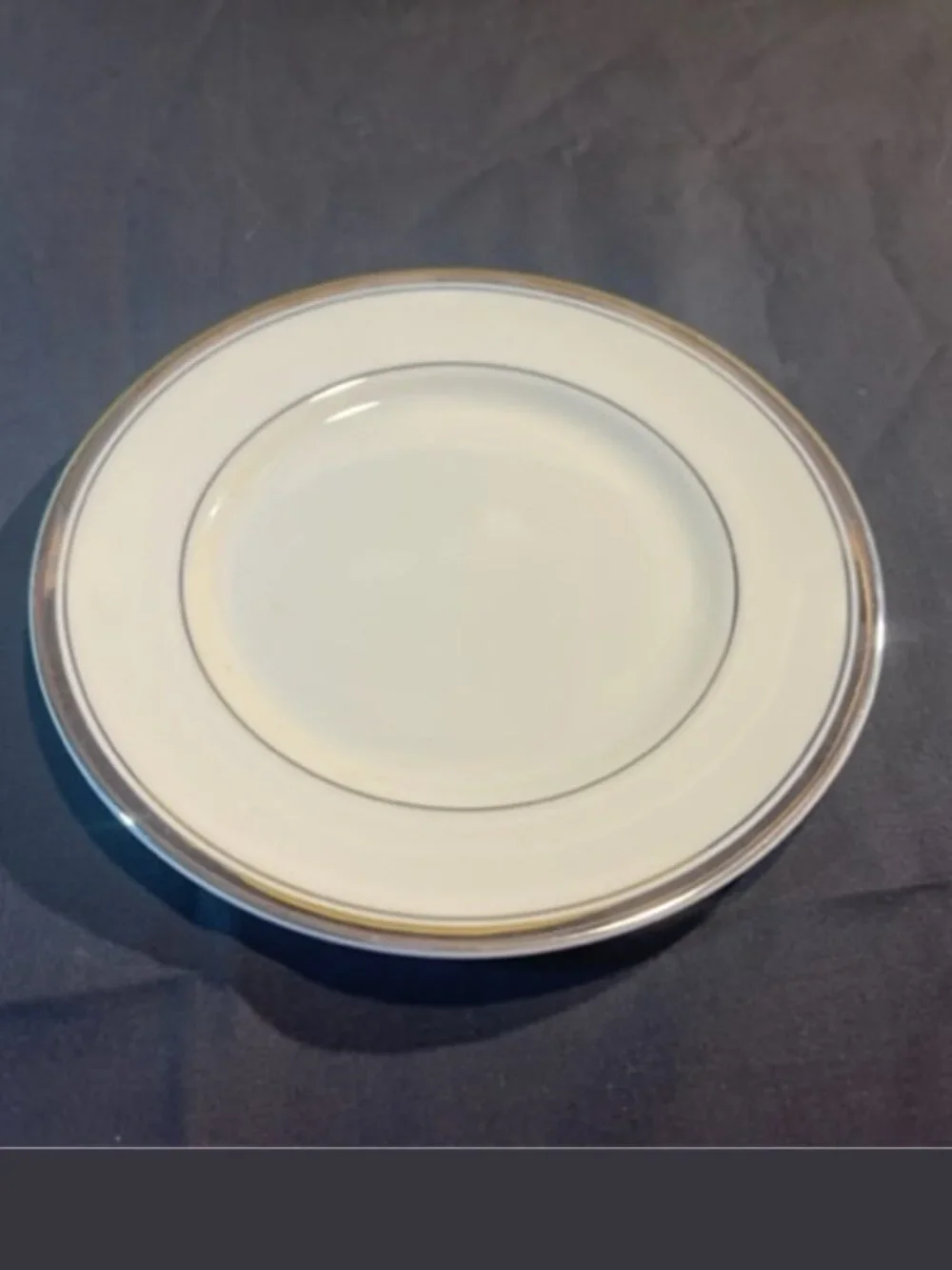 Four (4) Franciscan Huntington Pattern Platinum Trim Bread & Butter Plates 4BB